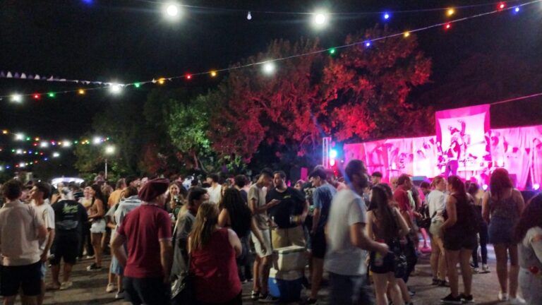 La Primera noche del Carnaval de Facundo Quiroga: un éxito de asistentes y creatividad