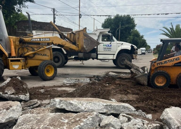 Siguen trabajos de reparación de calles en distintas zonas de la ciudad