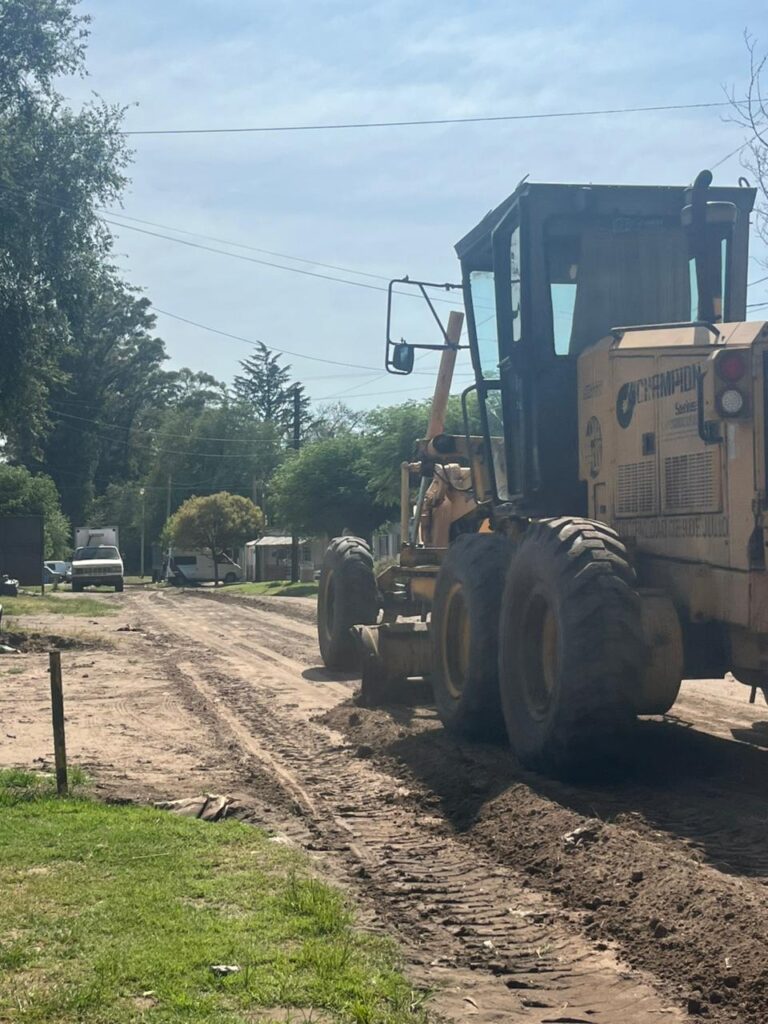 Se repara la transitabilidad en Los Aromos