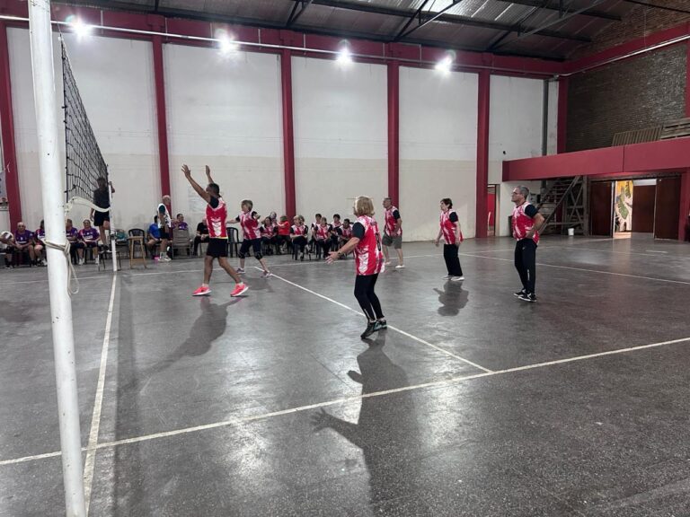 Nuevo encuentro de Newcom +40 en el playón municipal ‘Eva Duarte’