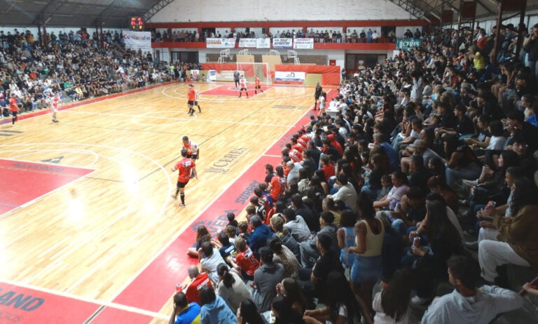 Goleadas y partidos intensos en la cuarta fecha del Torneo en Atlético