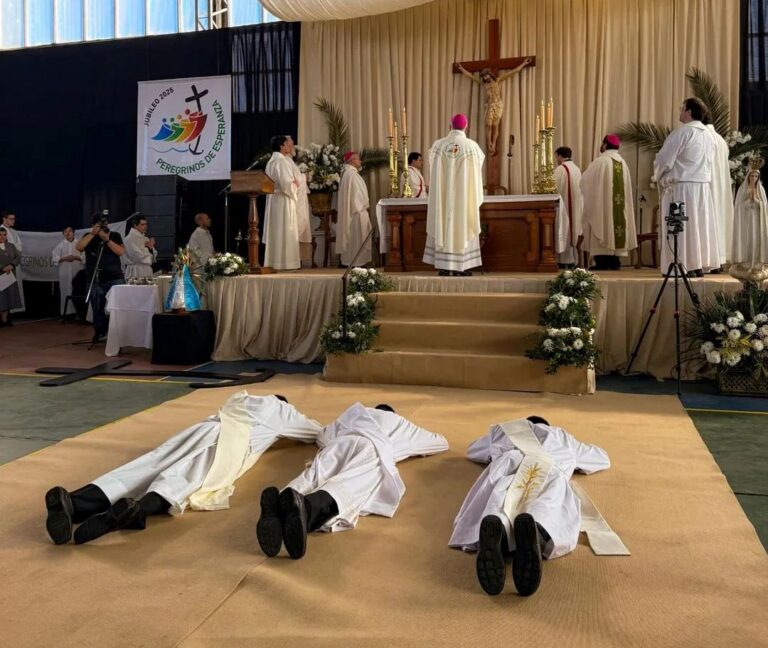 La Diócesis de Santo Domingo de Nueve de Julio celebra su 69° Aniversario con Acción de Gracias y Renovación de la Misión Evangelizaadora