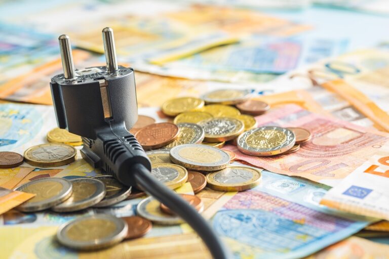 Provincia aumenta los costos de la luz y se modifican los valores de subsidios