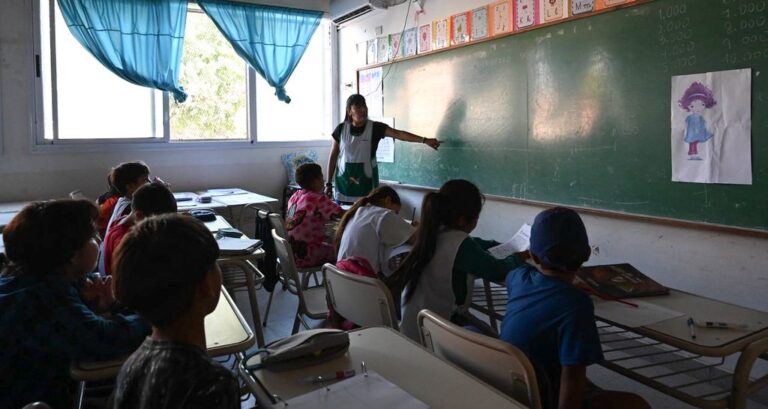 Más de 1,08 millones de estudiantes participan de instancias de intensificación y acompañamiento en el aprendizaje