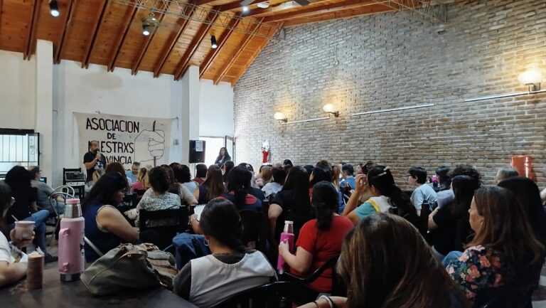 La Asociación de Maestros bonaerense exige respuestas ante la emergencia salarial y otras problemáticas docentes