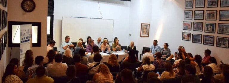 Docentes bonaerenses convocan a un paro y peligra el inicio de clases