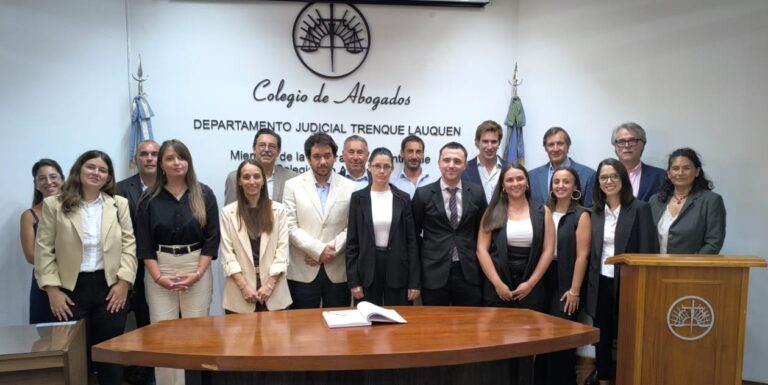 Diez jóvenes profesionales se incorporaron al Departamento Judicial de Trenque Lauquen en la primera jura del año