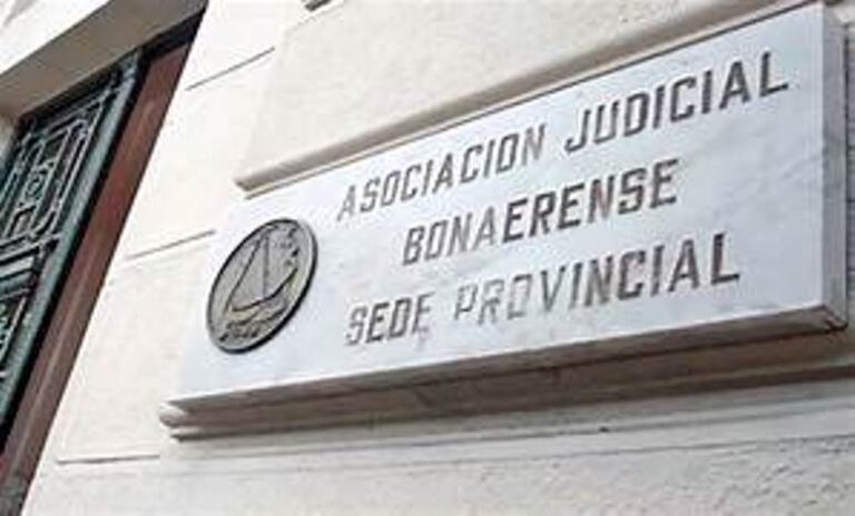 Judiciales Bonaerenses rechazan un aumento del 3% y definirán si van a un paro el Lunes
