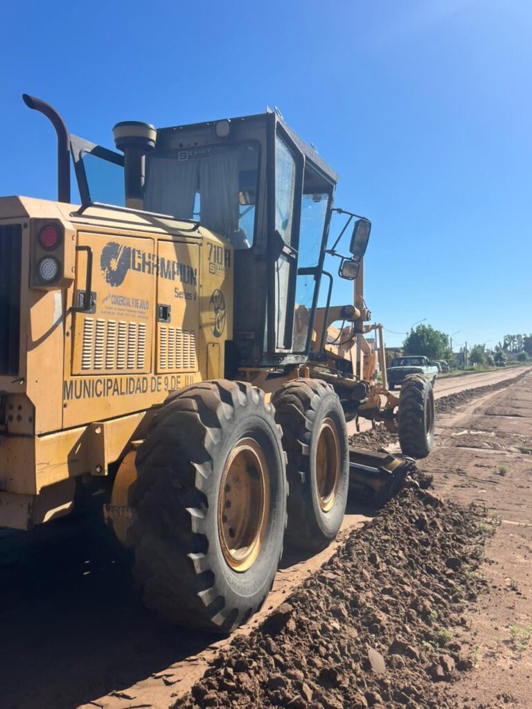 Trabajos de mantenimiento en Av. Compairé para mejorar la transitabilidad