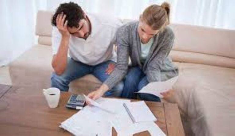 Presentan en Diputados un proyecto para enfrentar el sobreendeudamiento de las familias argentinas