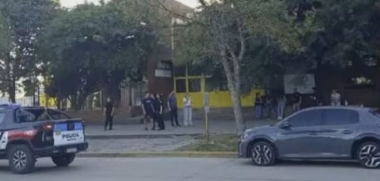 Tragedia en Santa Fe: un alumno entró armado al colegio y mató a un compañero