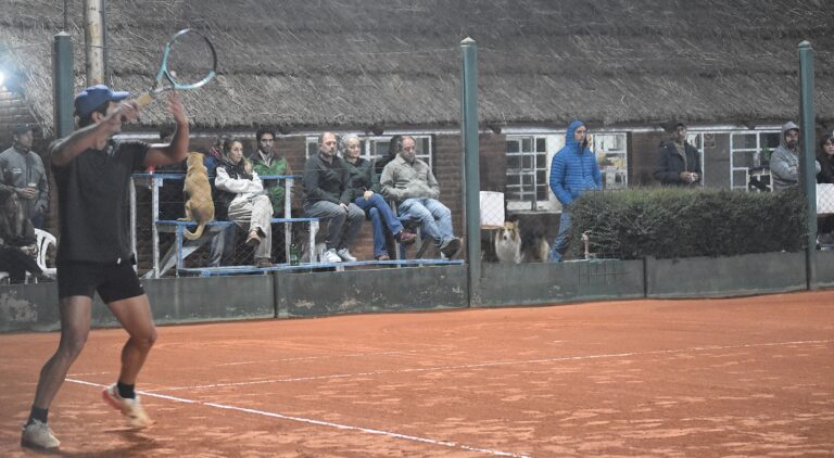 Zolá y Coronel, los campeones de la primera fecha de la Liga Nuevejuliense de Tenis 2026
