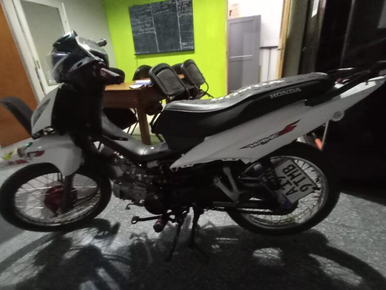 Dos aprehendidos y motos secuestradas en operativos policiales