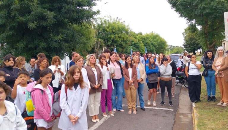 Nueve de Julio inició el Ciclo Lectivo 2026 en la Escuela Primaria Nº 50 con un fuerte llamado a defender la educación pública