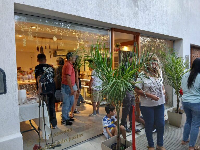 Se puso en marcha en Nueve de Julio ‘Codo a Codo’, un local de Pastas Artesanales Inclusivas