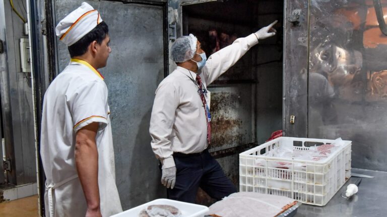 Capacitación para carnicerías sobre manipulación segura de alimentos