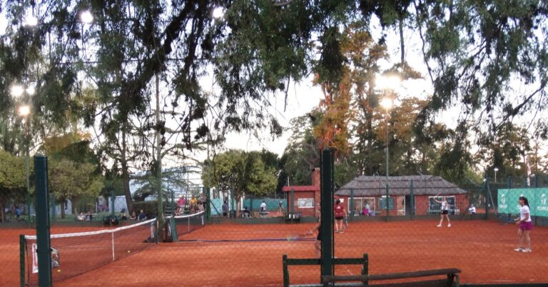 Torneo en el Club Atlético: 58 jugadores compiten en un certamen de gran nivel