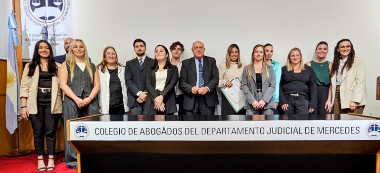 Trece nuevos abogados se suman al Colegio del Departamento Judicial de Mercedes
