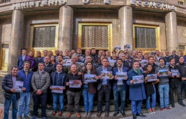 Katopodis y jefes comunales reclamarán ante Economía de Nación por importes de naftas y obras detenidas