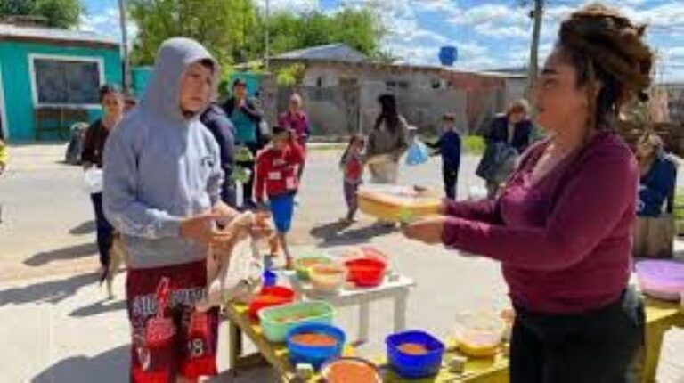 Más de la mitad de los niños en Argentina vive en la pobreza