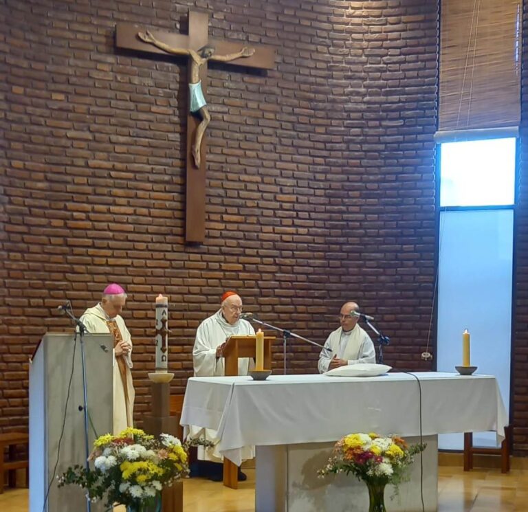 “Sin la Cruz no hay Resurrección, y sin la Resurrección la Cruz no tiene sentido”, afirmó el Cardenal Vergez Alzaga en el Monasterio San José
