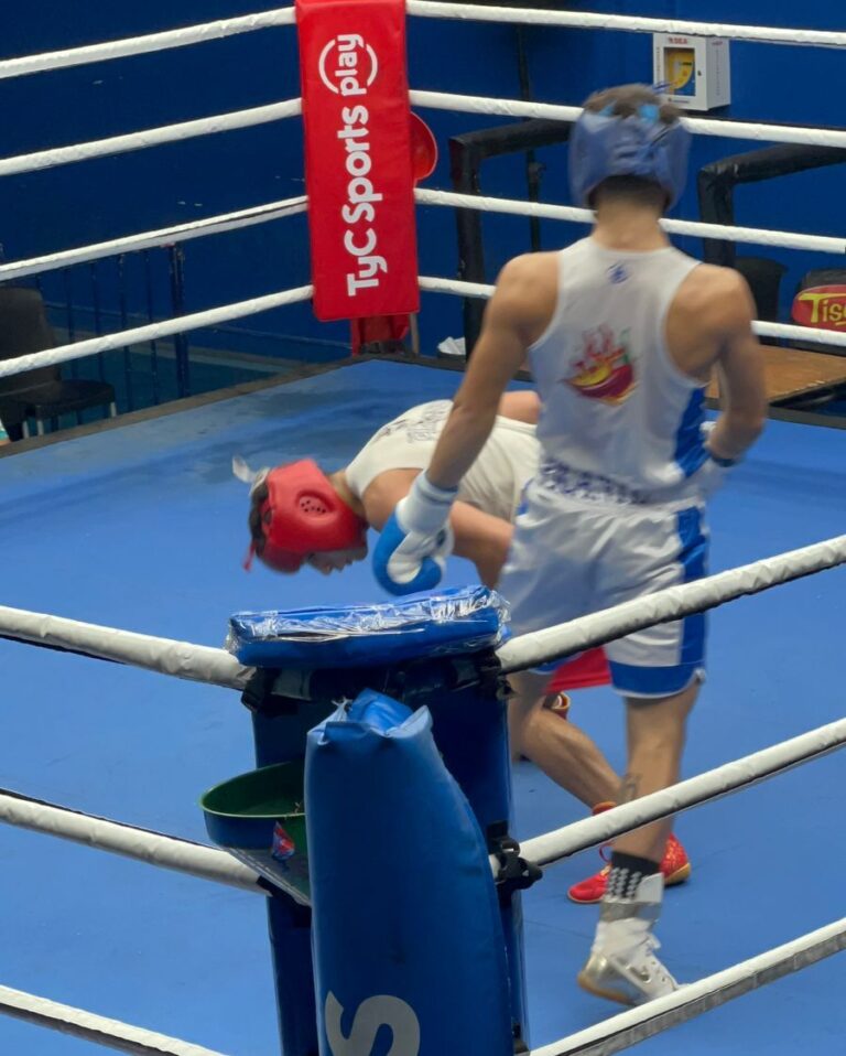 Martín “El Picante” Grosso debutó con autoridad en la categoría juvenil de la FAB
