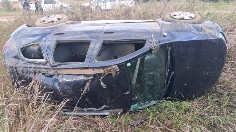 Vuelco en camino a Carlos María Naón: un joven sufrió fracturas graves y debió ser operado