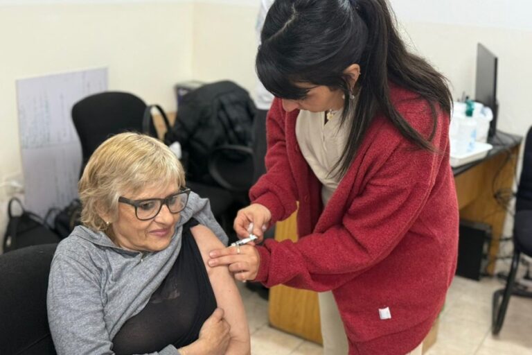 El IPS se sumó al operativo de vacunación antigripal en Junín