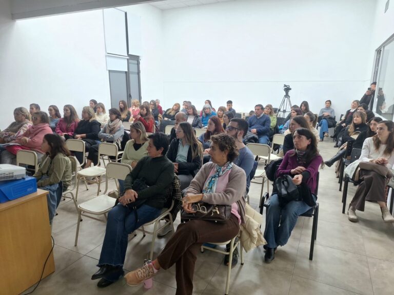 Finalizó el ciclo de charlas por el Mes del Trabajo con una destacada convocatoria