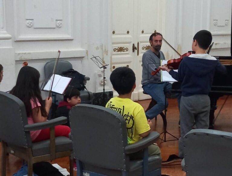 La música sale al encuentro de los vecinos con propuestas abiertas