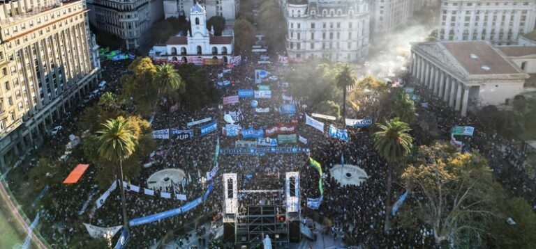 Kicillof respaldó el reclamo universitario y denunció el impacto del ajuste en docentes e investigadores
