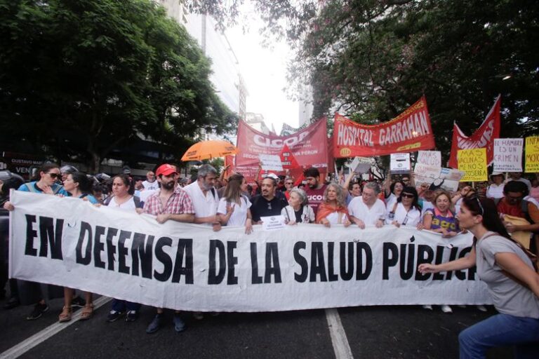 Marcha Federal por la Salud: trabajadores sanitarios convocan a una movilización nacional contra el ajuste