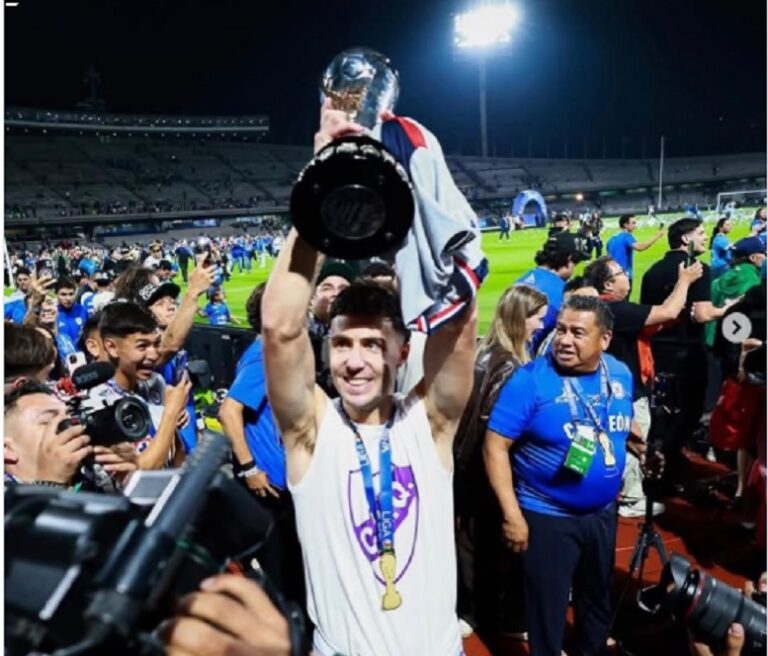 José Paradela, campeón con Cruz Azul y orgullo de Facundo Quiroga