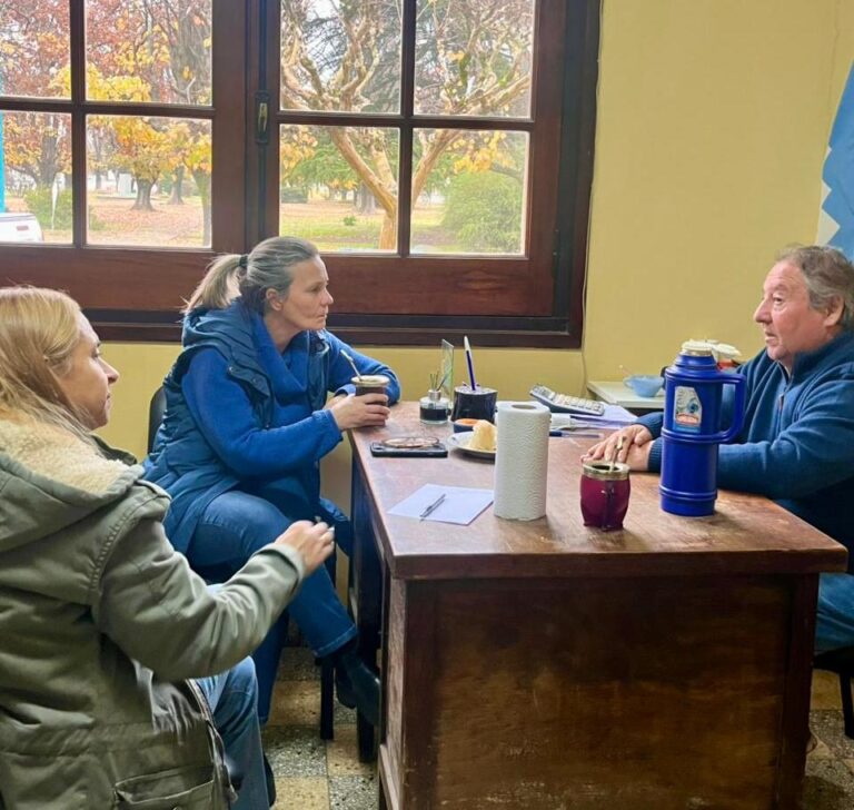 María José Gentile sigue en recorrida por localidades del distrito: estuvo en La Niña y Carlos María Naón