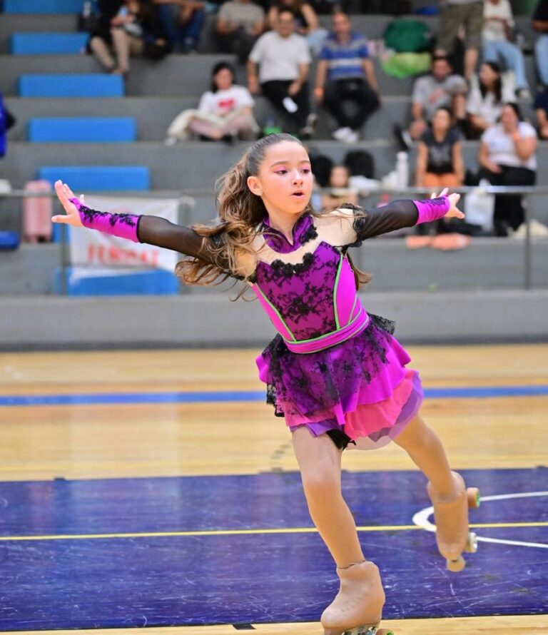 Patinadoras de El Fortín compitieron en el Torneo Nacional de Posadas con destacadas actuaciones