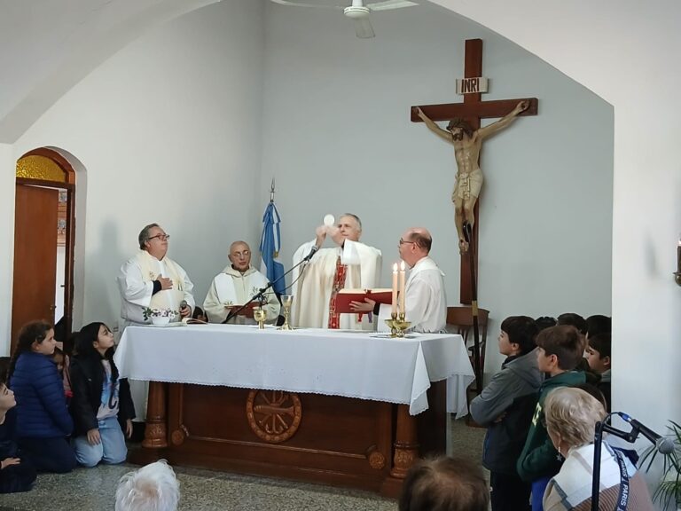 “No nos veamos como enemigos, sino como hermanos”, pidió el obispo en la fiesta de la Virgen de Luján