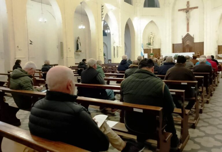 Madrugadores del 9 realizaron el rezo número 304 con la participación de 50 varones