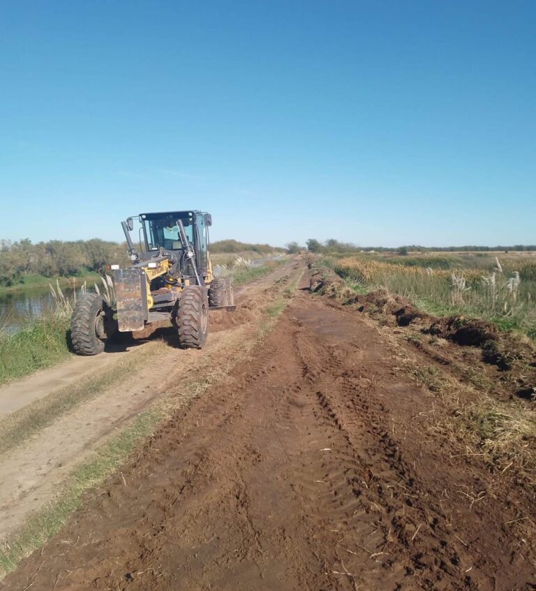 El municipio refuerza el mantenimiento de la red vial rural en todo el partido