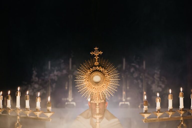 Corpus Christi: la festividad católica que transforma las calles del mundo en escenarios de fe, flores y tradición