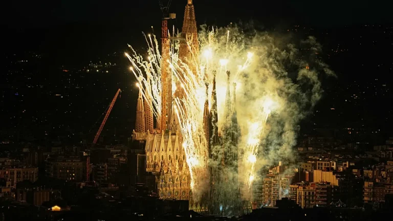 La Sagrada Familia culmina su obra histórica con la inauguración de la Torre de Jesucristo de 172,5 metros