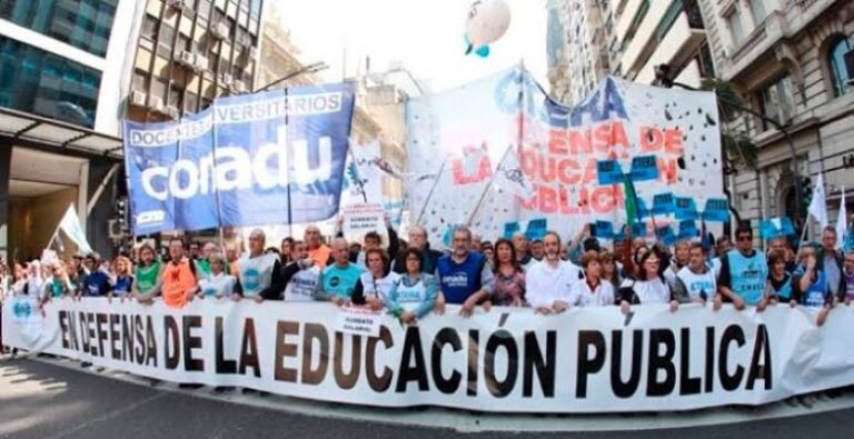 La Corte Suprema dejó firme la cautelar que obliga al Gobierno a cumplir la Ley de Financiamiento Universitario