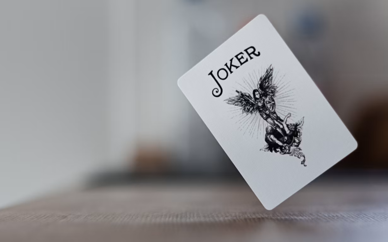 Reinventando al bufón: artistas que mantienen vivo el símbolo del Joker