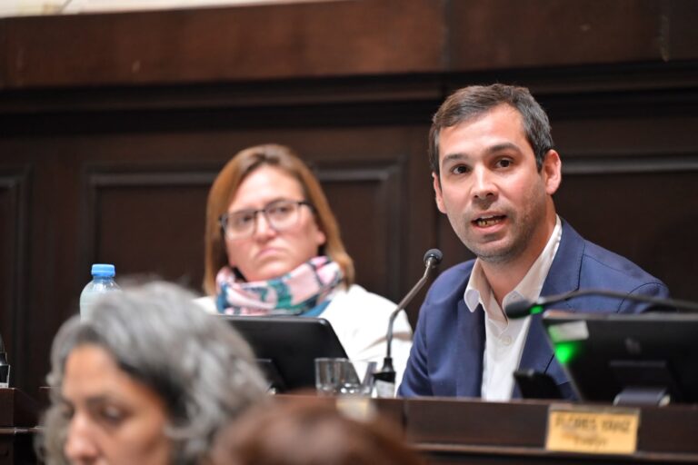 Valentín Miranda cuestionó el rechazo a la libre disponibilidad de fondos para los municipios