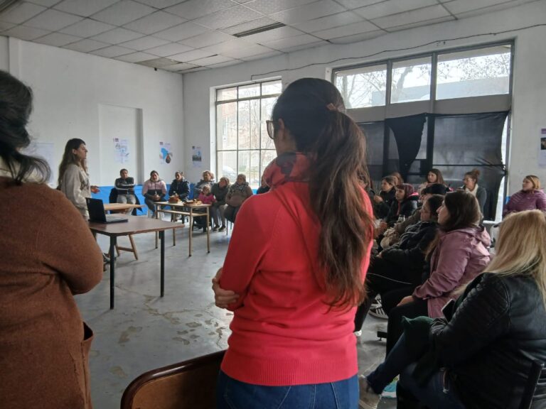 Mujeres en Movimiento: charla sobre sensibilización en perspectiva de género