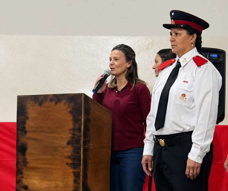 Dudignac celebró el Día del Bombero Voluntario con un emotivo reconocimiento a su cuerpo activo