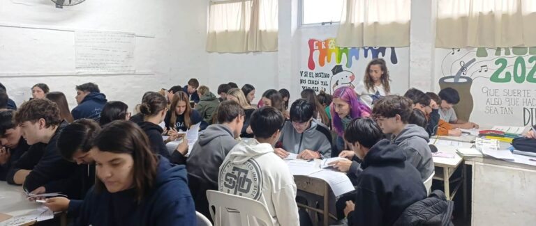 Habitando Aulas llegó a Facundo Quiroga con un taller de orientación laboral para estudiantes