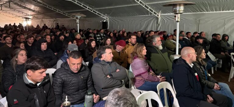 Gentile acompañó una Jornada Ganadera que reunió a más de 400 productores