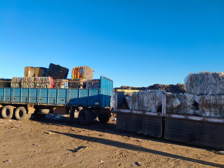 La Municipalidad concretó una nueva venta de más de cinco toneladas de materiales reciclables recuperados
