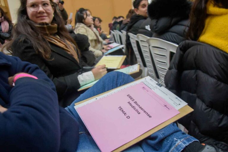 Miles de profesionales participaron del primer Examen de Residencias Bonaerenses