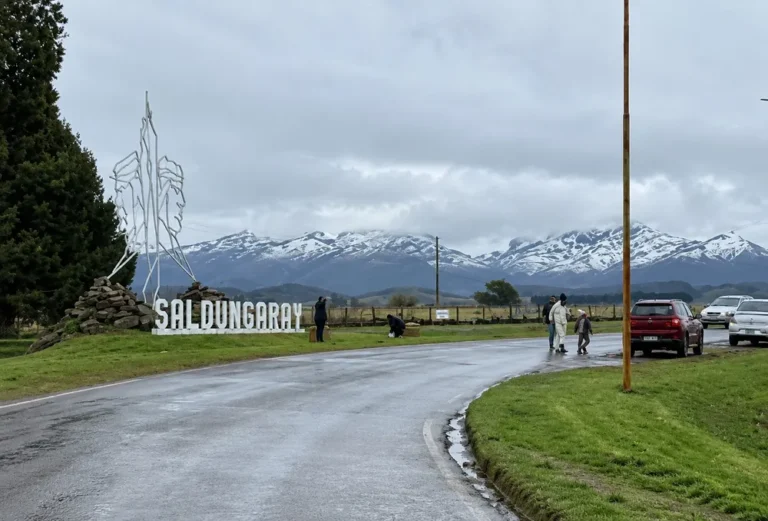 La nieve cubre las cumbres de Sierra de la Ventana y anticipan una postal inolvidable para el domingo